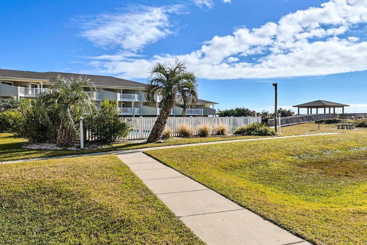 Oak Island Beachfront Condo With Community Pool Exteriér fotografie