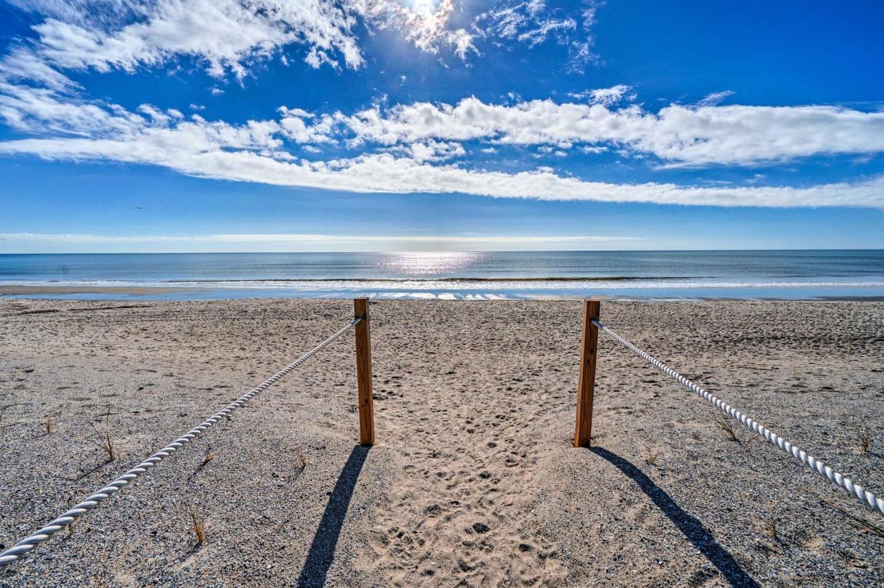 Oak Island Beachfront Condo With Community Pool Exteriér fotografie