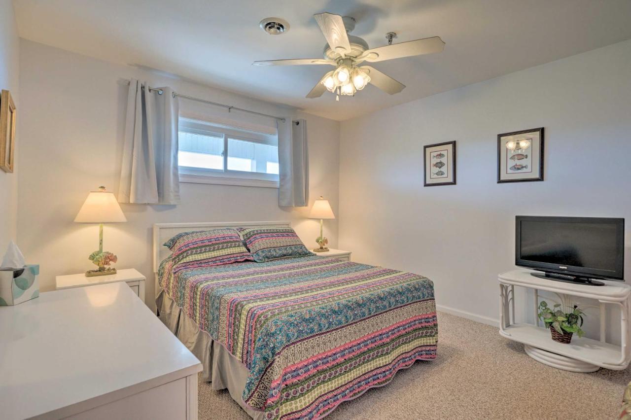 Oak Island Beachfront Condo With Community Pool Exteriér fotografie