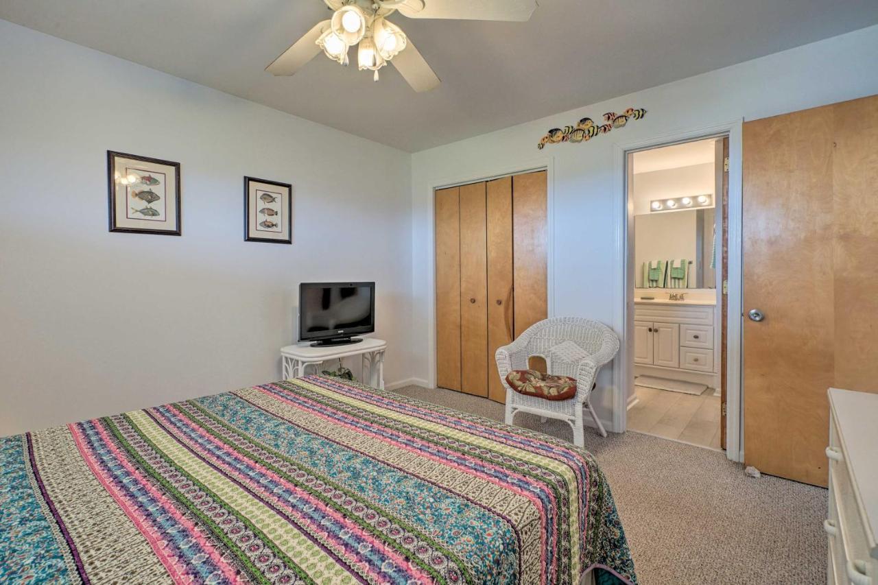 Oak Island Beachfront Condo With Community Pool Exteriér fotografie