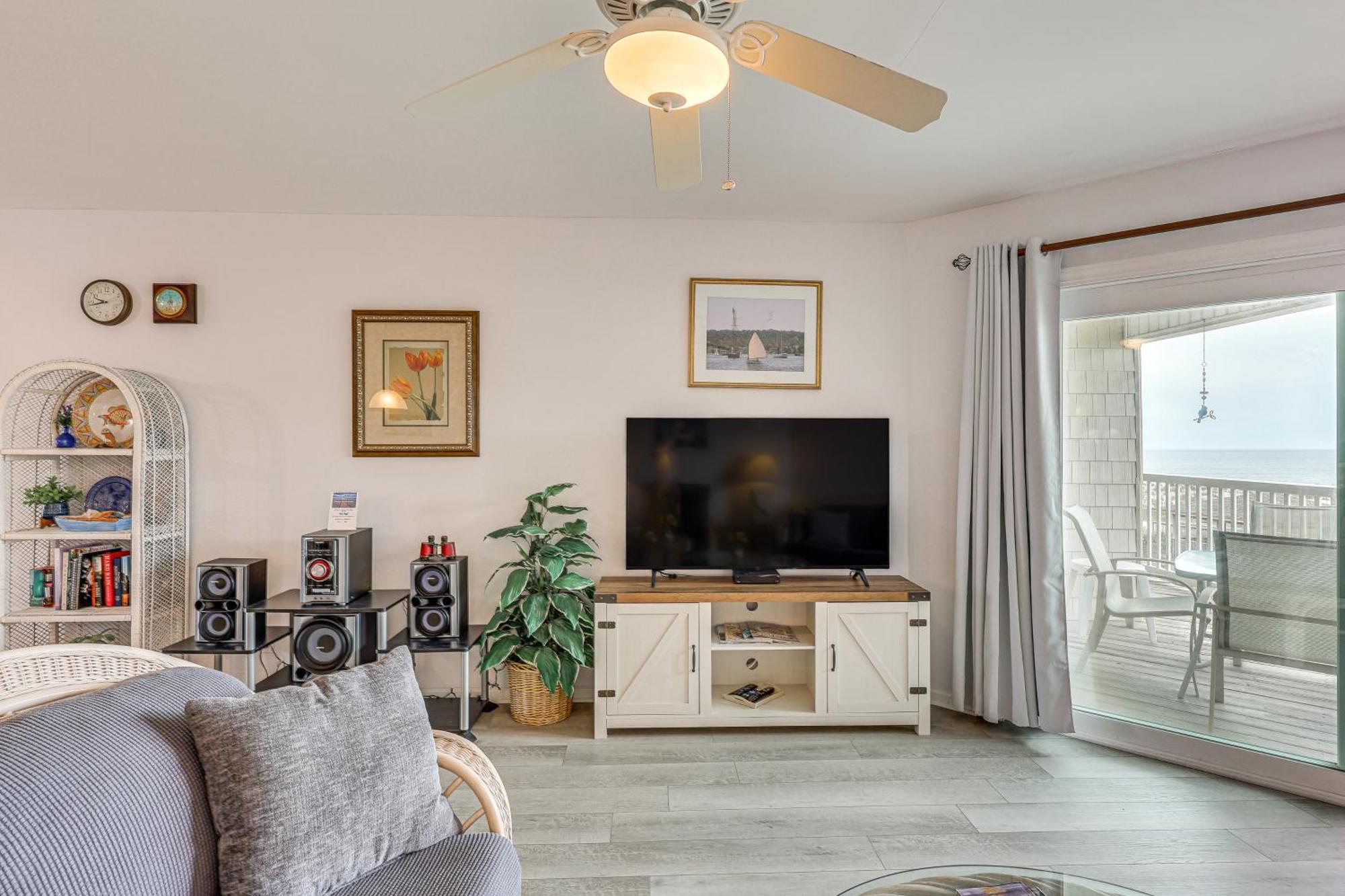 Oak Island Beachfront Condo With Community Pool Exteriér fotografie