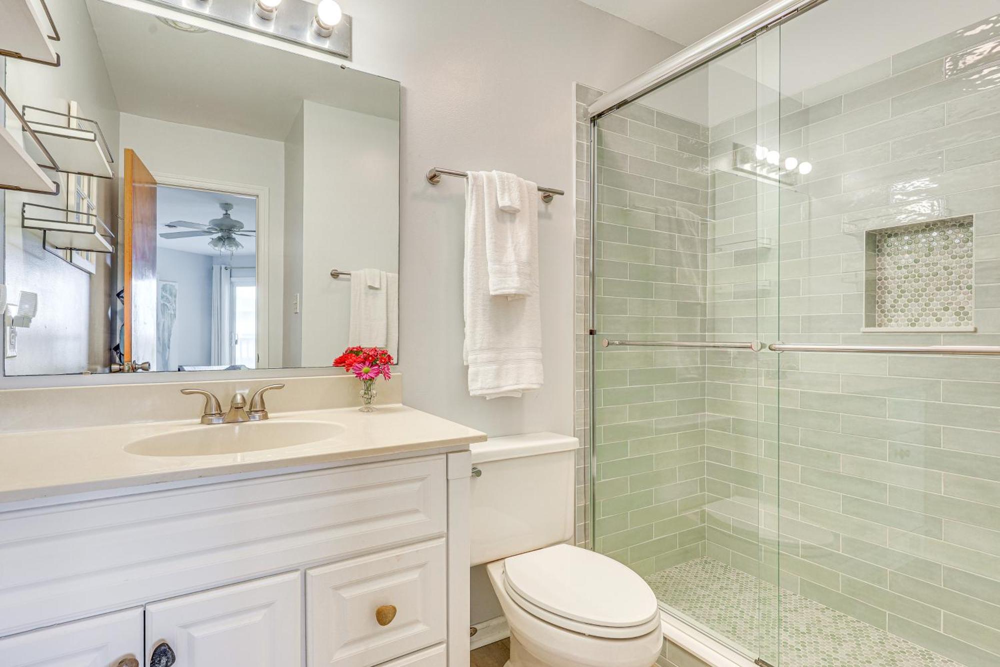 Oak Island Beachfront Condo With Community Pool Exteriér fotografie