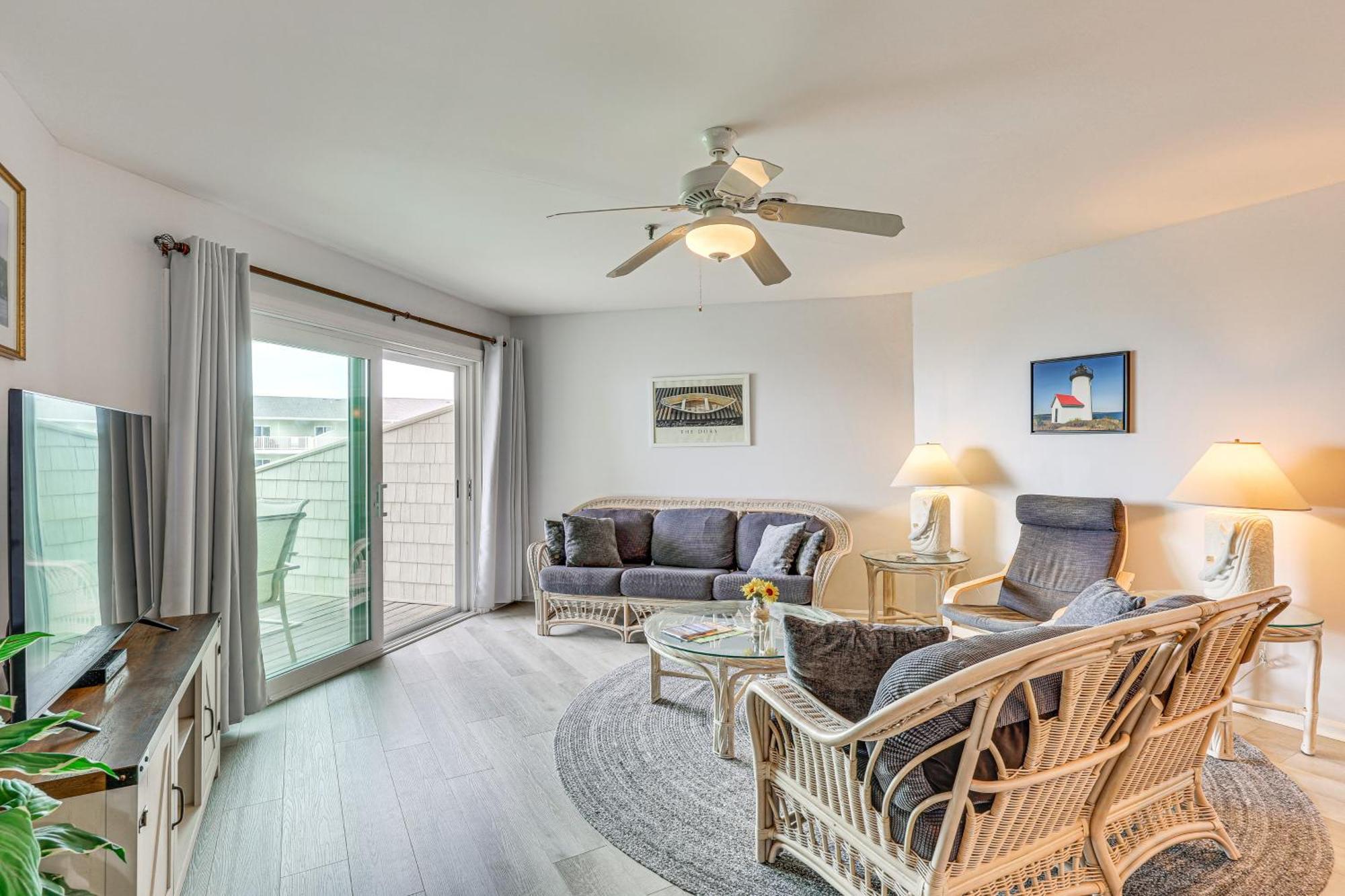 Oak Island Beachfront Condo With Community Pool Exteriér fotografie