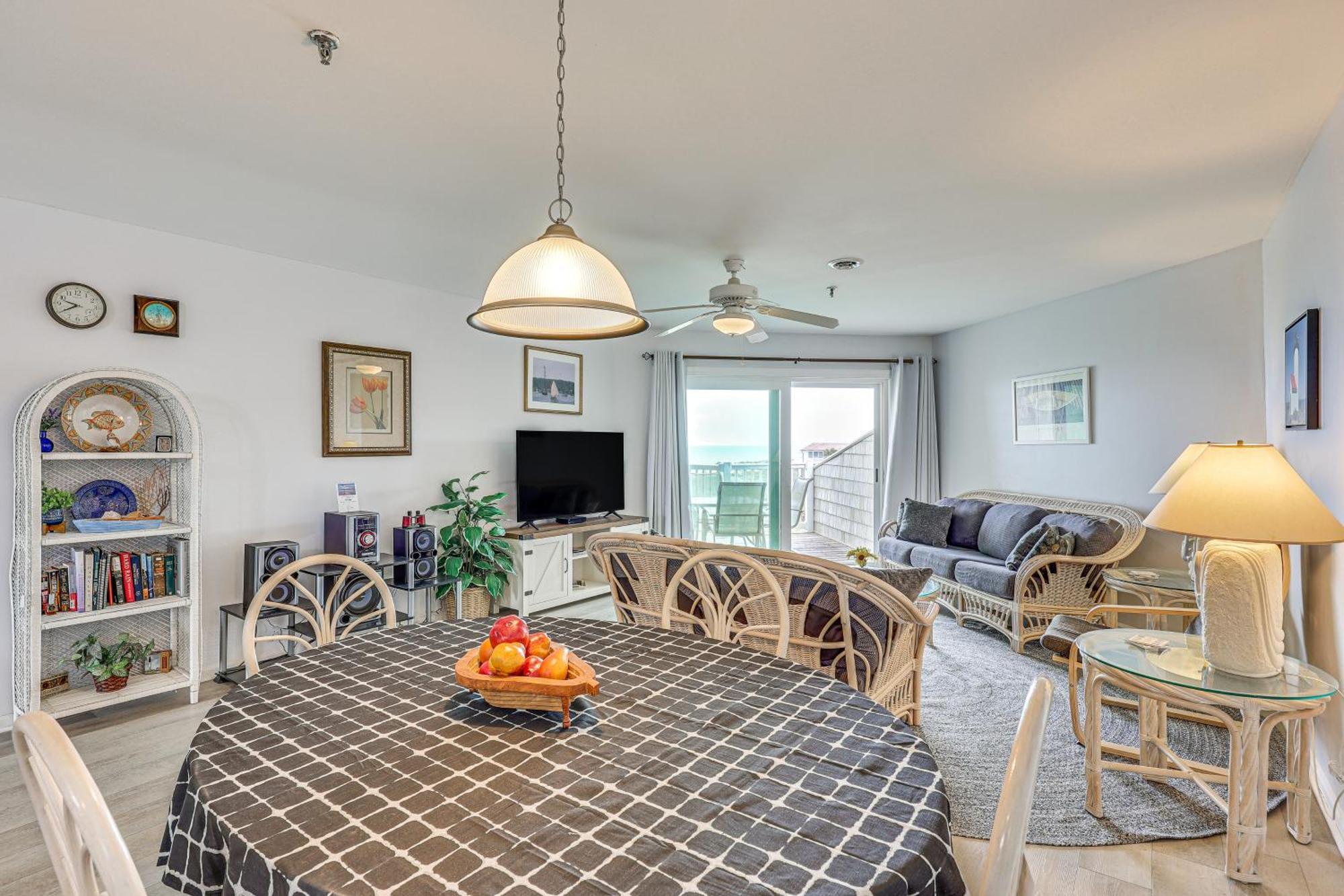 Oak Island Beachfront Condo With Community Pool Exteriér fotografie
